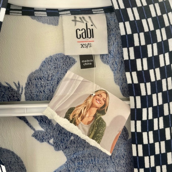 •CAbi• Blue & white botanical open front kimono - Picture 4 of 8